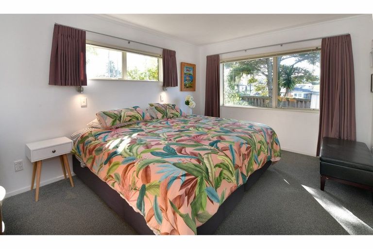 Photo of property in 1/926 Whangaparaoa Road, Manly, Whangaparaoa, 0930