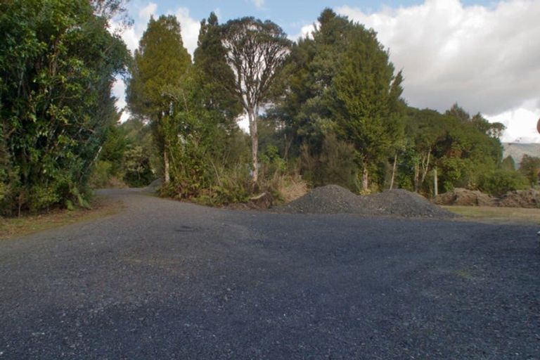 Photo of property in 13 Findlay Street, National Park, Owhango, 3989