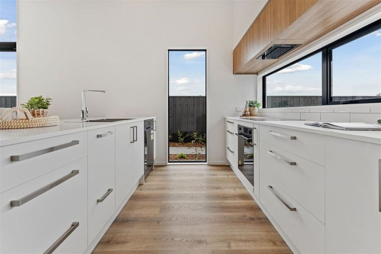 Photo of property in 10 Burkett Street, Marshland, Christchurch, 8051