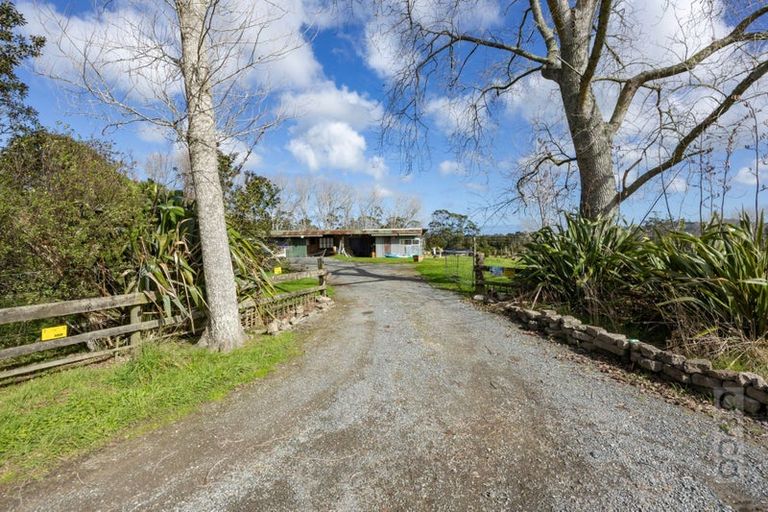 Photo of property in 836 Old North Road, Waimauku, 0882