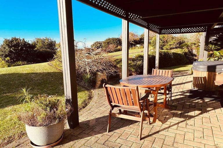 Photo of property in 18 Hinewa Road, Otumoetai, Tauranga, 3110