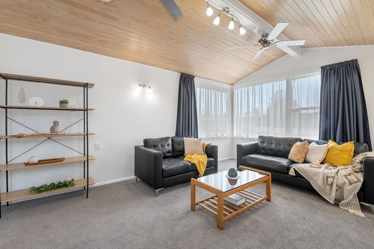 Photo of property in 32 Clouston Crescent, Fenton Park, Rotorua, 3010