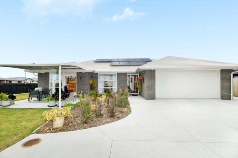 Photo of property in 79 Dunkeld Drive, Papamoa, 3118