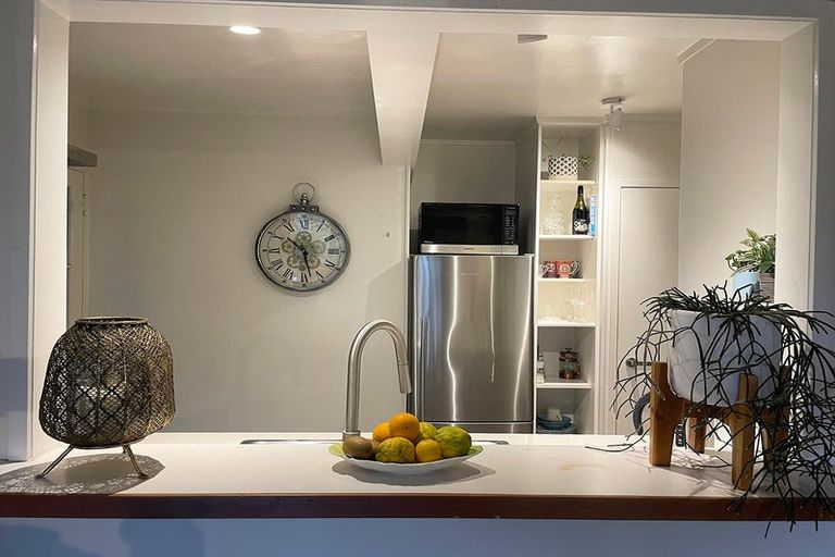 Photo of property in 53 Tainui Road, Titirangi, Auckland, 0604