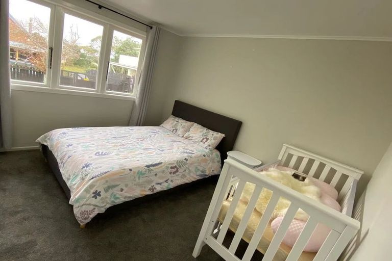 Photo of property in 13 Bedford Street, Te Atatu South, Auckland, 0610