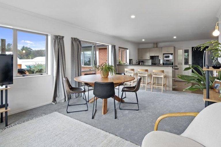 Photo of property in 7 Gilders Grove, Heathcote Valley, Christchurch, 8022