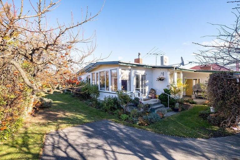 Photo of property in 22 Molyneux Avenue, Cromwell, 9310