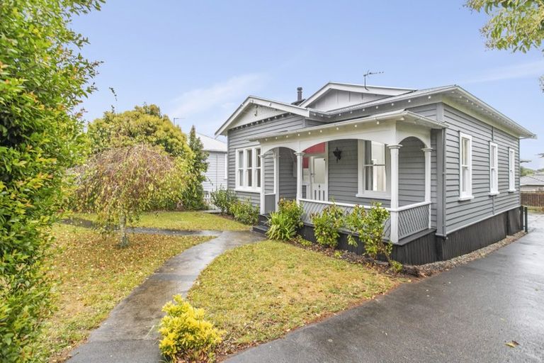 Photo of property in 60 Prospect Terrace, Pukekohe, 2120