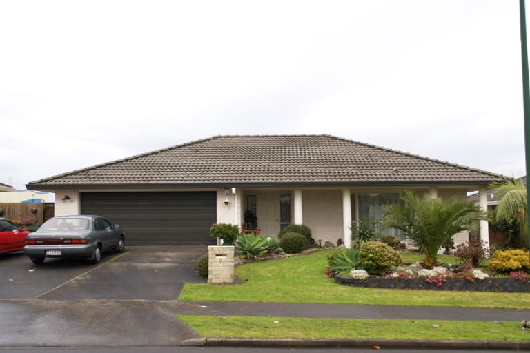 Photo of property in 7 Tolben Place, Golflands, Auckland, 2013