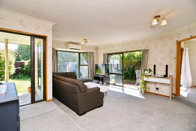 Photo of property in 2 Mayo Place, Belfast, Christchurch, 8051