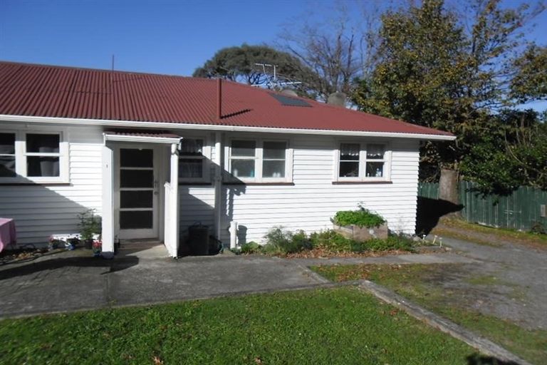 Photo of property in 1/27 Pharazyn Street, Melling, Lower Hutt, 5010