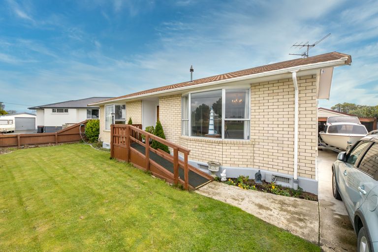 Photo of property in 481 Pages Road, Bexley, Christchurch, 8061