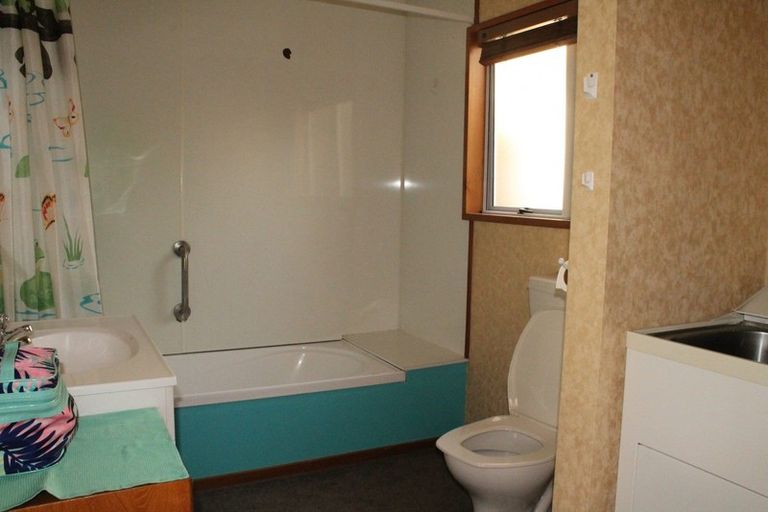 Photo of property in 4 Prince Street, Winton, 9720