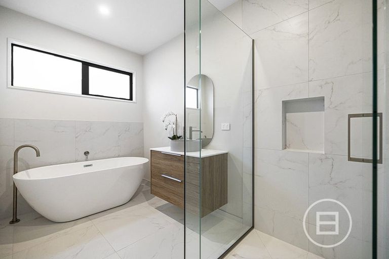 Photo of property in 22 Bale Road, Jacks Point, 9371