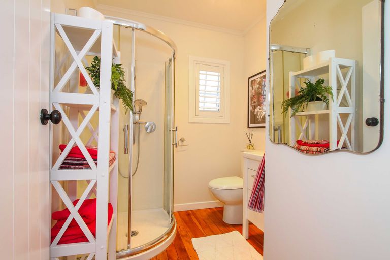 Photo of property in 2/162 Deep Creek Road, Torbay, Auckland, 0630