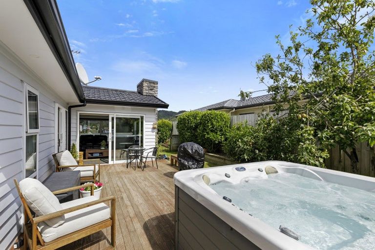 Photo of property in 38 Brian Morgan Terrace, Wainuiomata, Lower Hutt, 5014