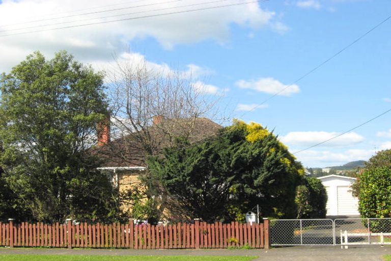 Photo of property in 6 Harris Street, Huntly, 3700