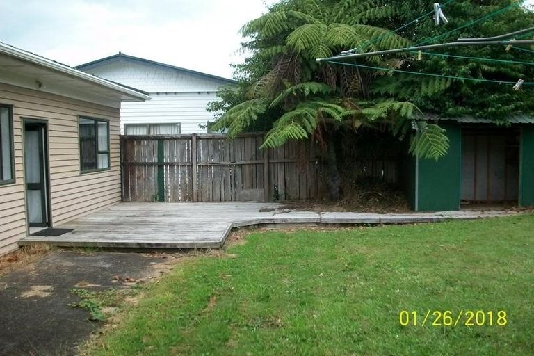 Photo of property in 13 Hillsborough Road, Hillsborough, Auckland, 1042