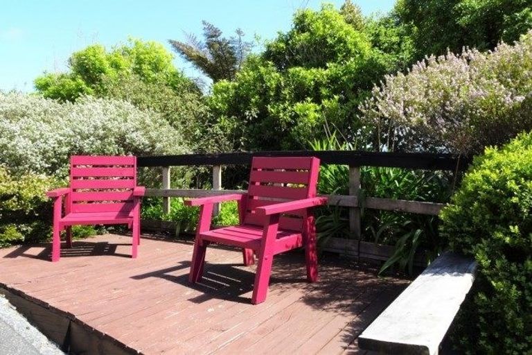 Photo of property in 2 Stanton Crescent, Karoro, Greymouth, 7805