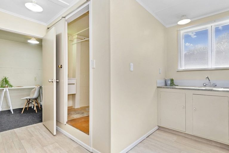 Photo of property in 21 Roys Road, Parkvale, Tauranga, 3112