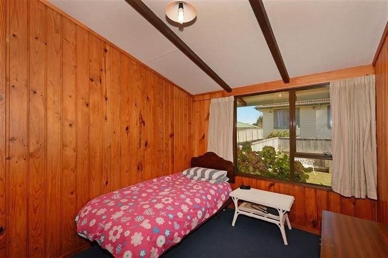 Photo of property in 2/115 Thackeray Street, Trentham, Upper Hutt, 5018