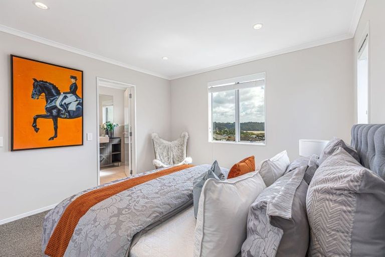 Photo of property in 44 Mackay Drive, Greenhithe, Auckland, 0632