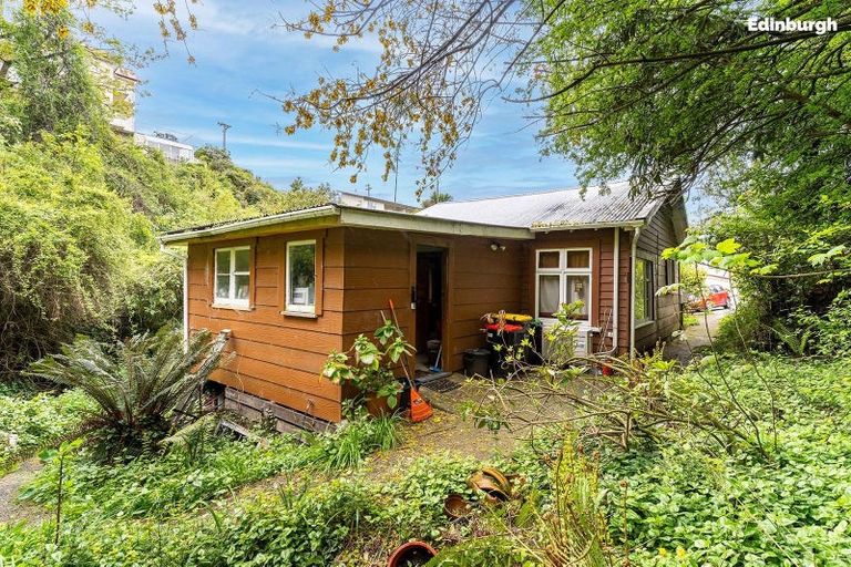 Photo of property in 20 Cosy Dell Road, North Dunedin, Dunedin, 9016