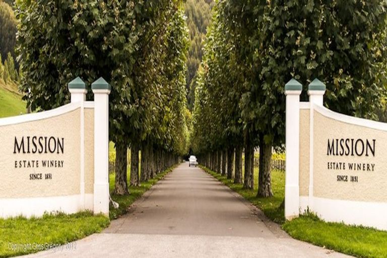 Photo of property in 80 Oak Road, Poraiti, Napier, 4112