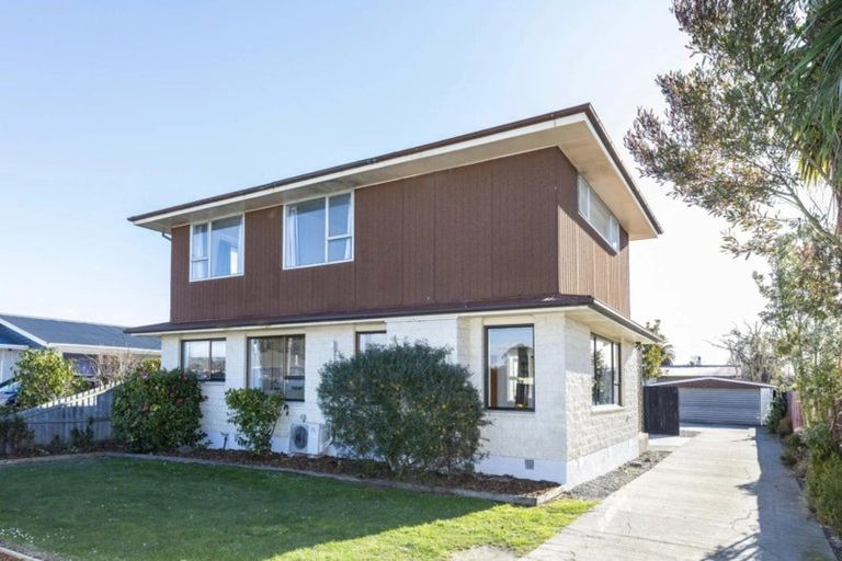 Photo of property in 11 Eglinton Street, Avondale, Christchurch, 8061