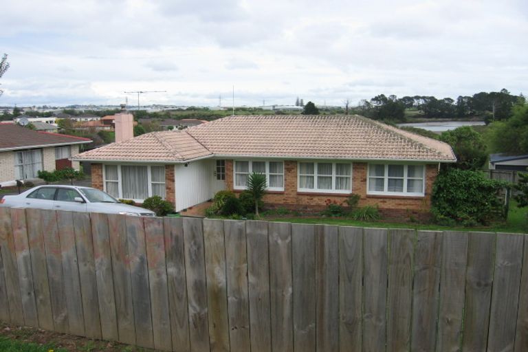 Photo of property in 163 Ti Rakau Drive, Pakuranga Heights, Auckland, 2010