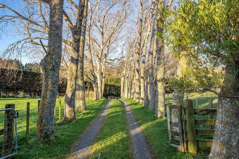 Photo of property in 140 Akatarawa Road, Reikorangi, Waikanae, 5391
