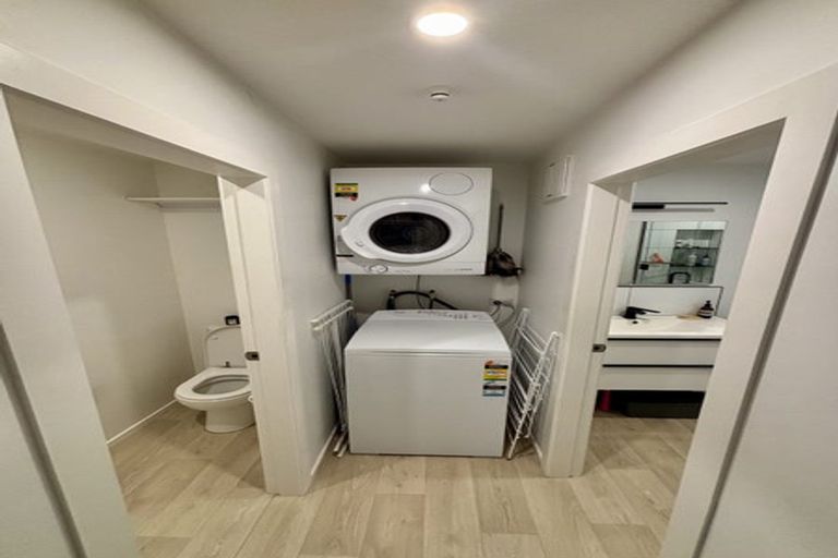 Photo of property in 88 Roxburgh Street, Mount Victoria, Wellington, 6011