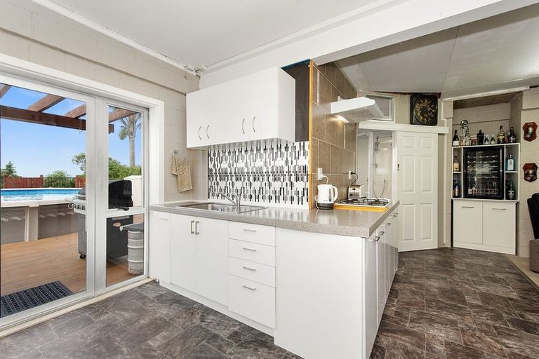 Photo of property in 25 Russleigh Drive, Dinsdale, Hamilton, 3204