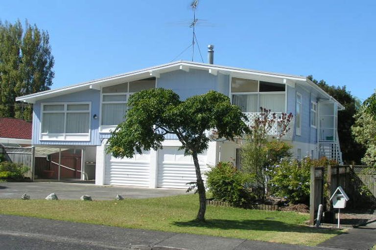 Photo of property in 16 Keldale Place, Forrest Hill, Auckland, 0620