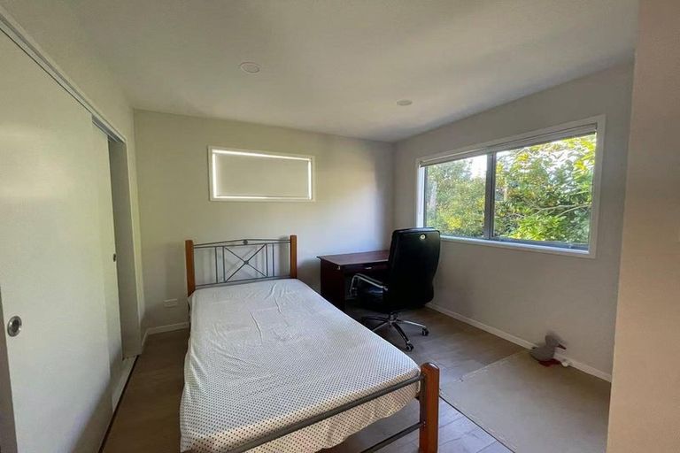 Photo of property in 1/2 Danbury Drive, Torbay, Auckland, 0630