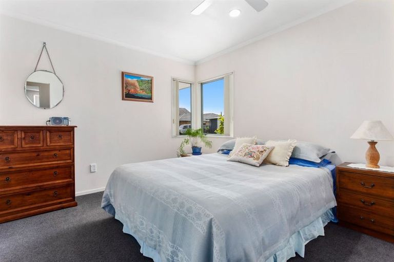 Photo of property in 24 Edgewater Grove, Whakatane, 3120