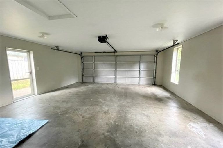 Photo of property in 24 Duckworth Road, Papakura, 2110