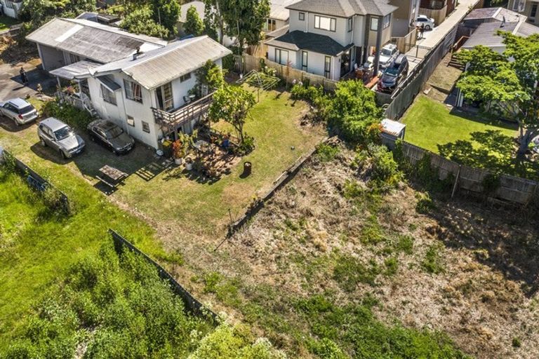 Photo of property in 22 Estuary Road, Weymouth, Auckland, 2103