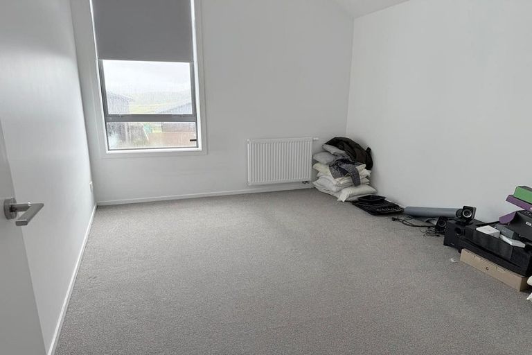 Photo of property in 17 Lemonwood Way, Woodridge, Wellington, 6037