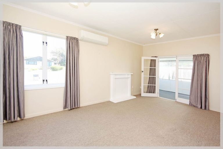 Photo of property in 8 Hart Street, Foxton Beach, Foxton, 4815