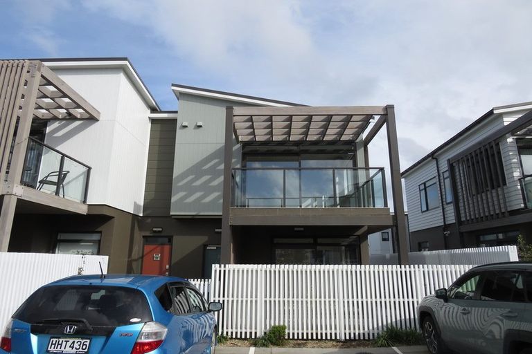 Photo of property in 23 Tuatua Road, Hobsonville, Auckland, 0616