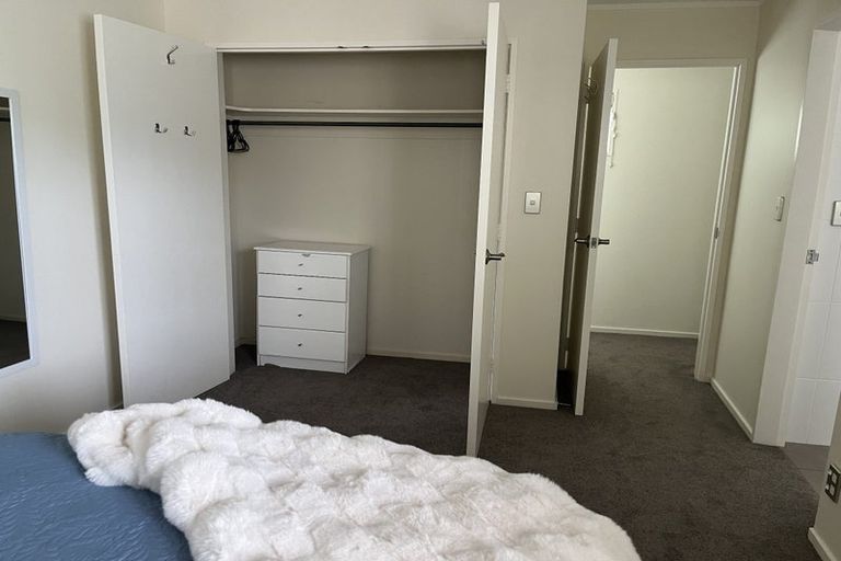 Photo of property in 2/130 Oriental Parade, Oriental Bay, Wellington, 6011