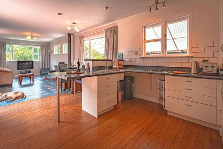 Photo of property in 734 Okahukura Road, Tapora, Wellsford, 0977