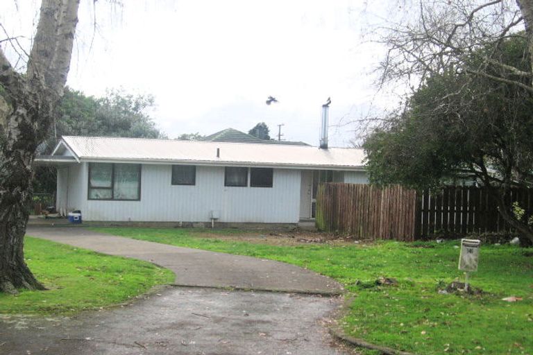 Photo of property in 4 Tensing Place, Papakura, 2110