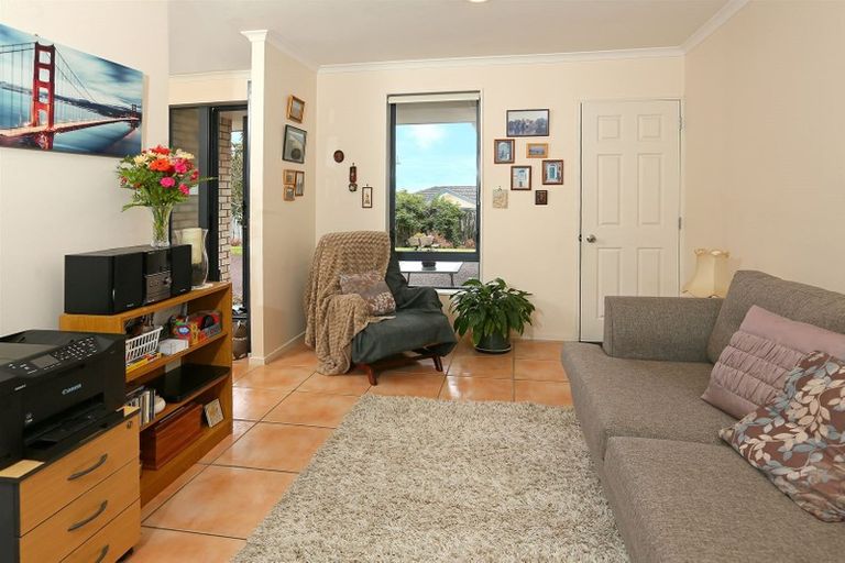 Photo of property in 30 Basra Drive, Henderson, Auckland, 0612