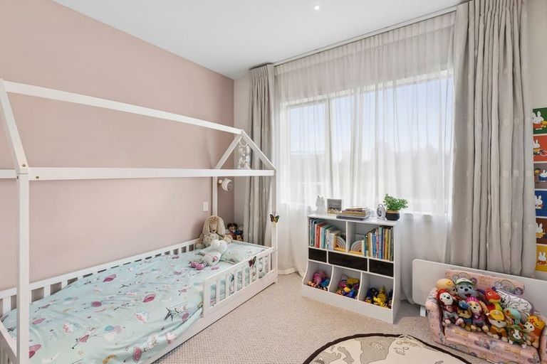 Photo of property in 49 Pounamu Avenue, Albert Town, Wanaka, 9305