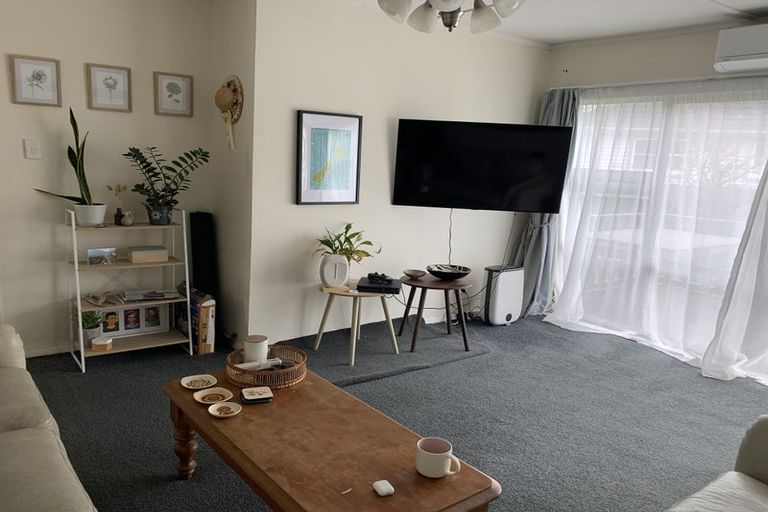 Photo of property in 39 Atiawa Crescent, Waiwhetu, Lower Hutt, 5010