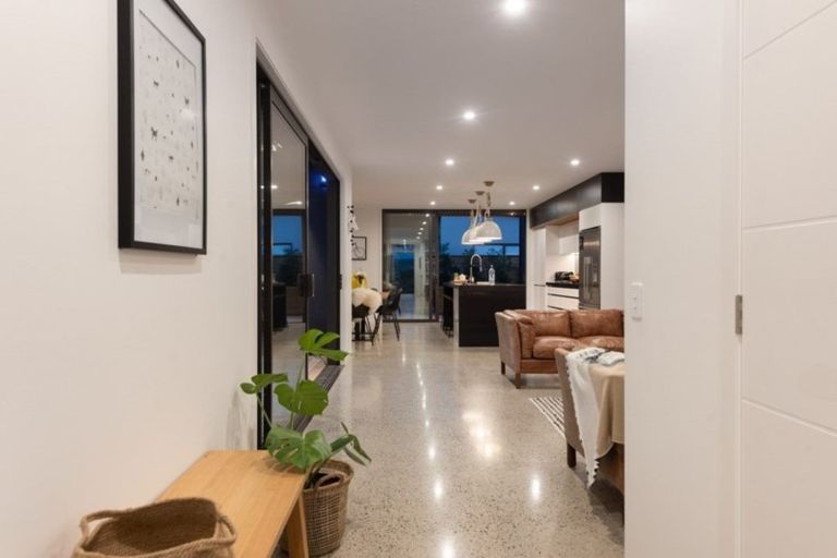 Photo of property in 15 Awatira Drive, Papamoa Beach, Papamoa, 3118