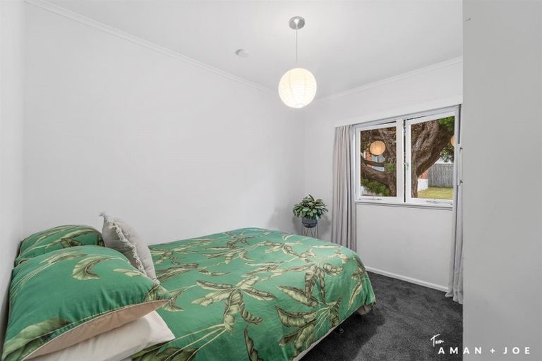 Photo of property in 106 Seabrook Avenue, New Lynn, Auckland, 0600