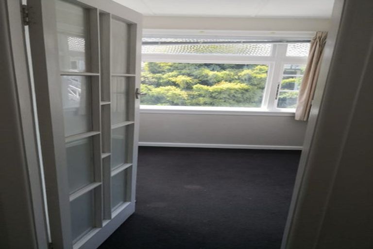 Photo of property in 6 Rixon Grove, Mount Victoria, Wellington, 6011